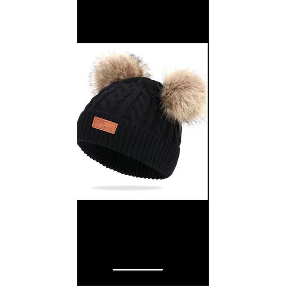 Knitted double ball, faux raccoon for winter hat - Picture 7 of 8